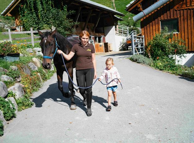 Erlebnis auf dem Pferdehof Alpenrose
