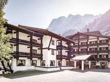 Sporthotel by Alpenlodge