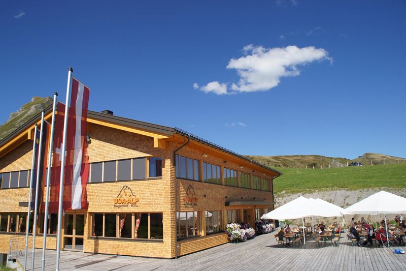 Berggasthof Uga-Alp Außenansicht Sommer