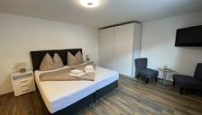 Double room, shared shower/shared toilet