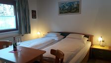 Double room, shower, toilet, 1 bed room
