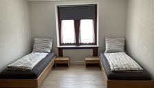 Triple room, shared shower/shared toilet, 1 bed room