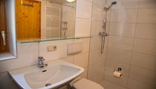 Apartment, shower and bath tub, 2 bed rooms