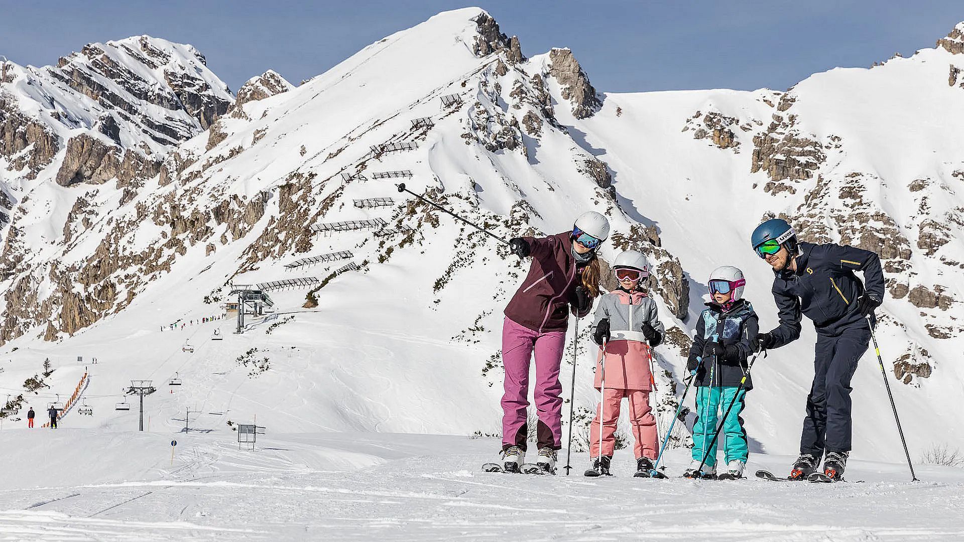 brandnertal-winter-skigebiet-skifahren-familie