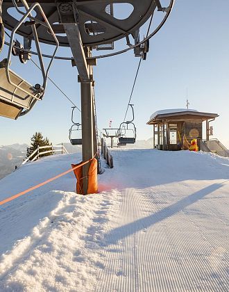 Opening hours & lift status at the ski resort