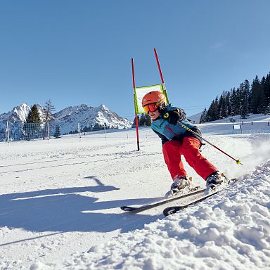 brandnertal-winter-skigebiet-skirennen